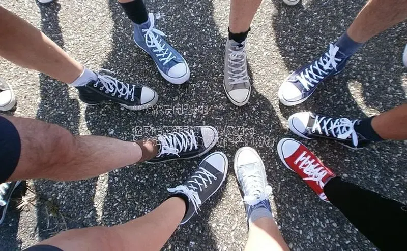 b体育旧版手机版百度众测**优化后的标题：**

选购窄版运动鞋的终极指南
：舒适度、风格及功能全面分析