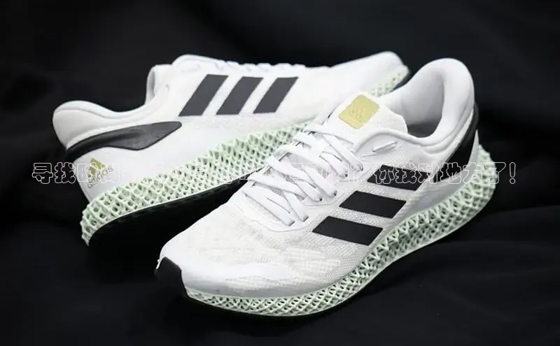 b体育旧版手机版每日互动寻找时尚舒适的白色 MLB 运动鞋？你找对地方了！