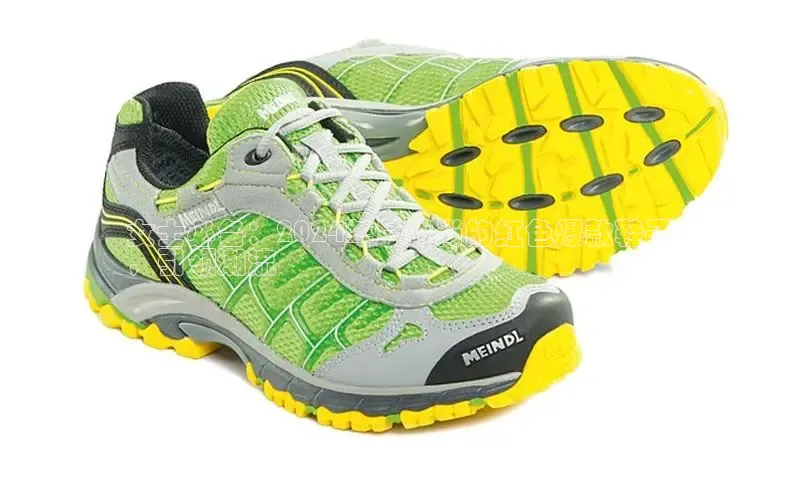 Bsports手机版同程女士必备：2024年最时尚的红色爆款鞋子
，引领潮流