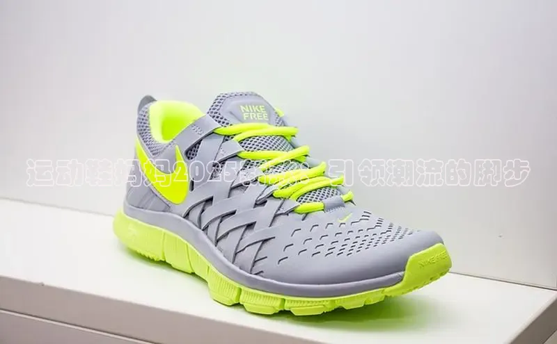 运动鞋妈妈2025新款：引领潮流的脚步