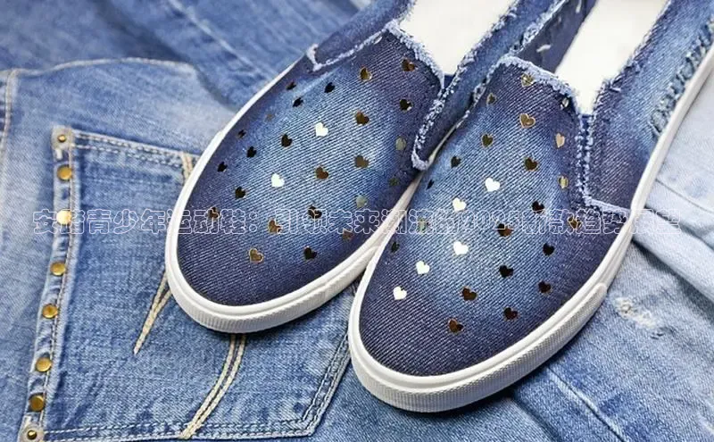 安踏青少年运动鞋：引领未来潮流的2025新款趋势展望