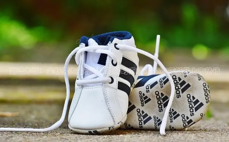 潮流先驱：全新男大童春运动鞋的时尚革命2025年新品上市热销